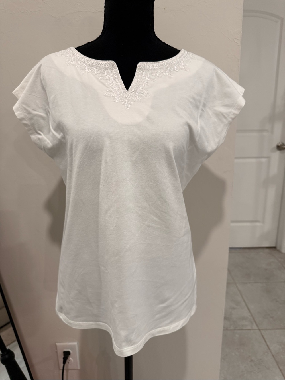Talbots White Embroidered Notch-Neck Tunic